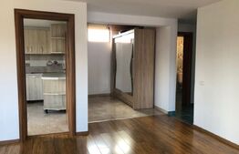 Casa spatioasa, 5 camere, 900mp, in Sanpetru