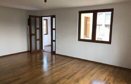 Casa spatioasa, 5 camere, 900mp, in Sanpetru