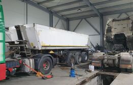 13.400 de mp pt hala cu PUZ in autorizare si cladire de birouri. 