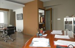 Spatiu cu 850 mp utili si 2500 mp teren! Pod rulant cu o capacitate de 12.5t.