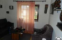 Vanzare apartament 3 camere, 65 mp, decomandat, zona strazii Teleorman