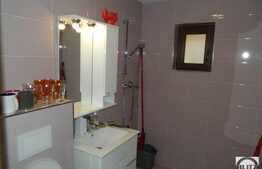 Vanzare apartament 3 camere, 65 mp, decomandat, zona strazii Teleorman