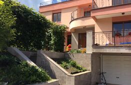 Casa imprimata de un clasic mereu in tendinte, zona Faget, teren 1800 mp!