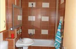 Vanzare apartament 3 camere, 66,50 mp, parcare, boxa, zona strazii Mehedinti