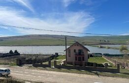 Casa cu 4 camere, 600 mp de teren, Campenesti