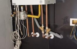 Casă individuală renovabilă de 85mp cu 1000 mp teren, central în Săvădisla