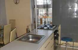 Apartament 3 camere, 61 mp, decomandat, garaj, zona strazii Magnoliei