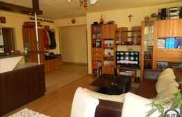 Apartament 4 camere, 100 mp, etaj intermediar, loc de parcare, zona Florilor