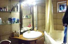 De vanzare apartament cu 2 camere, 55 mp, AC, zona strazii Unirii