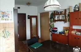 De vanzare apartament cu 2 camere, 55 mp, AC, zona strazii Unirii