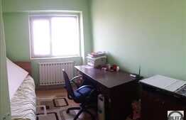Apartament de vanzare, 3 camere, 64 mp, decomandat, zona Iulius Mall