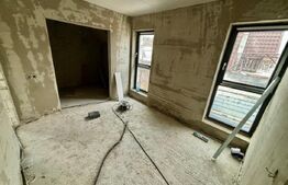 Casa individuala, 4 camere,136mp, teren 700mp, garaj 21mp, intrare Chinteni