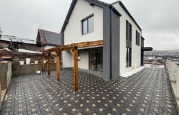 Casa individuala CF, 4 camere,136mp, teren 700mp, garaj 21mp, intrare Chinteni