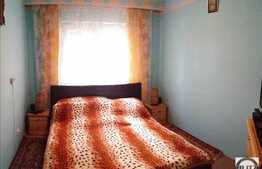 Vanzare apartament 3 camere, 64 mp, partial mobilat, zona strazii Aurel Vlaicu