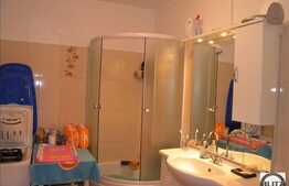 Vanzare 2 camere in zona Porii! 57 mp utili  + loc parcare.