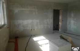 2 camere, 48 mp, balcon, semifinisat! Etaj Intermediar! Finalizat in 2015!