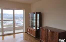 De vanzare 2 camere, 58 mp, decomandat, balcon de 12 mp! Zona POLUS!