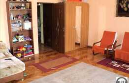 Vanzare apartament 3 camere semidecomandate, 87 mp, la casa. Boxa 30 mp!