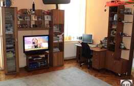 Vanzare apartament 3 camere semidecomandate, 87 mp, la casa. Boxa 30 mp!