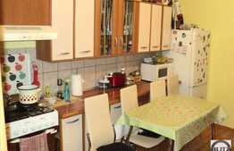 Vanzare apartament 3 camere semidecomandate, 87 mp, la casa. Boxa 30 mp!