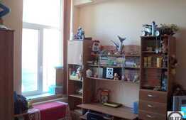 Vanzare apartament 3 camere semidecomandate, 87 mp, la casa. Boxa 30 mp!