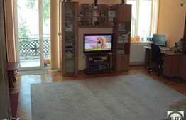 Vanzare apartament 3 camere semidecomandate, 87 mp, la casa. Boxa 30 mp!