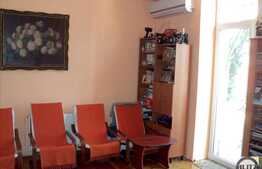 Vanzare apartament 3 camere semidecomandate, 87 mp, la casa. Boxa 30 mp!