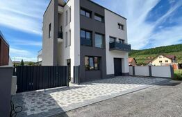 Casa 5 camere, 280 mp, teren 500 mp, in Suceagu 