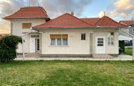 Casa in zona centrala, 115 mp utili, 700 mp teren, Campia Turzii