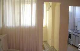 1 camera, 32 mp, modern, zona Casa Piratilor