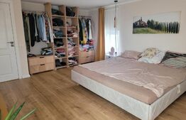 Casa de 220 mp, teren 1350 mp, in Salicea