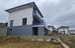 Casa 180 mp utili +470 mp teren,in Dezmir