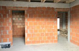 Casa cu 5 camere, 132 mp utili, 400 mp teren la intrare in Campenesti