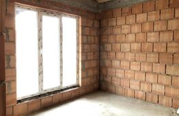 Casa cu 5 camere, 132 mp utili, 400 mp teren la intrare in Campenesti