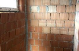 Casa cu 5 camere, 132 mp utili, 400 mp teren la intrare in Campenesti