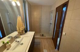 Vila cu finisaje moderne 440 mp, teren 1200 mp, Harman