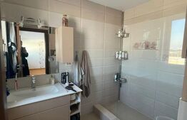 Vila cu finisaje moderne 440 mp, teren 1200 mp, Harman