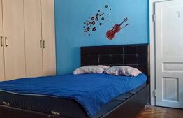 Casa Piata Sfatului compusa din apartament 3 camere, garsoniera, pod mansardabil