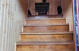 Casa Piata Sfatului compusa din apartament 3 camere, garsoniera, pod mansardabil