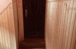 Casa Piata Sfatului compusa din apartament 3 camere, garsoniera, pod mansardabil