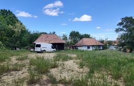 Teren intravilan 1200 mp, Aiton, zona centrala