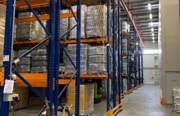 Hala clasa A+ cladire de birouri