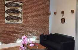 Vanzare apartament 2 camere, 45 mp, loc de parcare, zona centrala