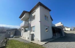 Casa individuala 475 mp, 1000 teren , posibilitate schimb, Chinteni 