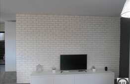 De vanzare 3 camere, 67 mp, decomandat, zona TERRA, Totul NOU! Parcare cu CF!