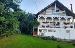 Casa de vacanta cu vedere panoramica, 1305 mp teren, Bran