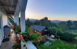 Casa de vacanta cu vedere panoramica, 1305 mp teren, Bran