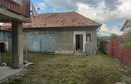 2 case individuale, 6 cam, 200 mp Sannicoara