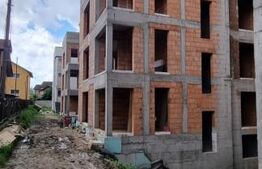 Apartament 3 camere, terasa de 60mp, parcare, zona Ira 