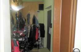 Apartament cu 1 camera, decomandat, 40 mp utili, balcon! Zona strazii Eroilor!